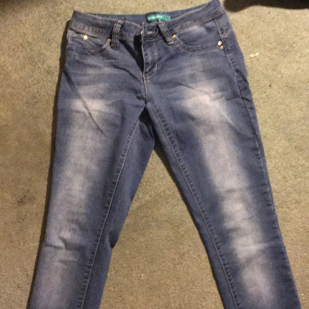 Light wash size 7 YMI skinny jean